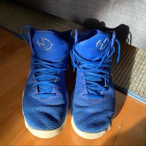 Nike Hyperdunk 2017 basketball